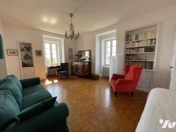 Vaste T3 dans immeuble de standing (A36)