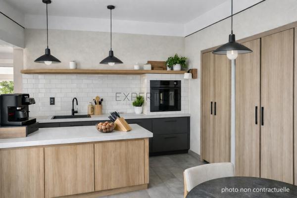 Solliès-Ville (83210) Maison de caractère de 184 m² avec vue panoramique sur les Trois Solliès