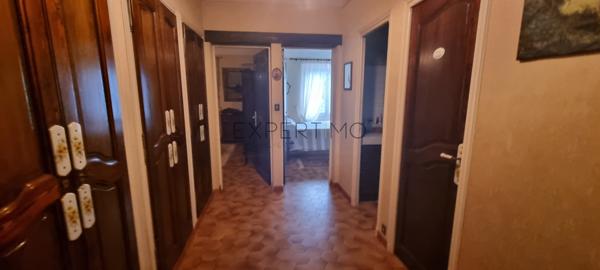 Solliès-Ville (83210) Maison de caractère de 184 m² avec vue panoramique sur les Trois Solliès