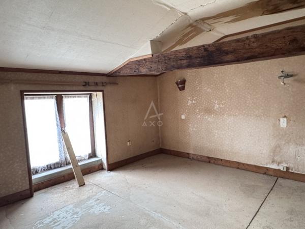 A 5mn au sud de Mouthiers, maison de village à rénover 120m2