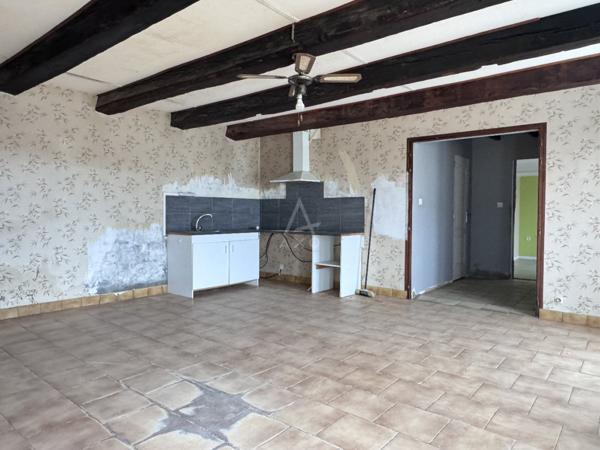 A 5mn au sud de Mouthiers, maison de village à rénover 120m2