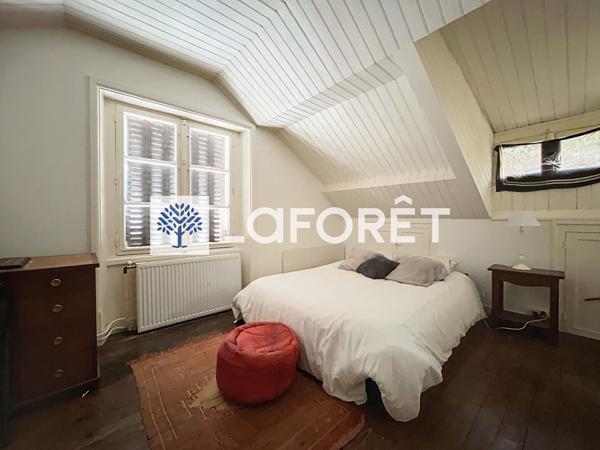 Achat maison près de BRESSUIRE - 11 pièce(s) - 252 m² - 254 790 €