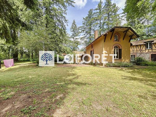 Achat maison près de BRESSUIRE - 11 pièce(s) - 252 m² - 254 790 €