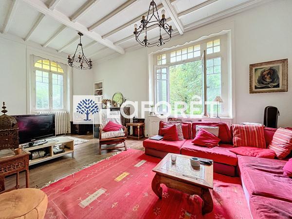 Achat maison près de BRESSUIRE - 11 pièce(s) - 252 m² - 254 790 €