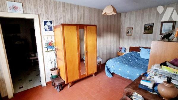 Longère de plain-pied à rénover