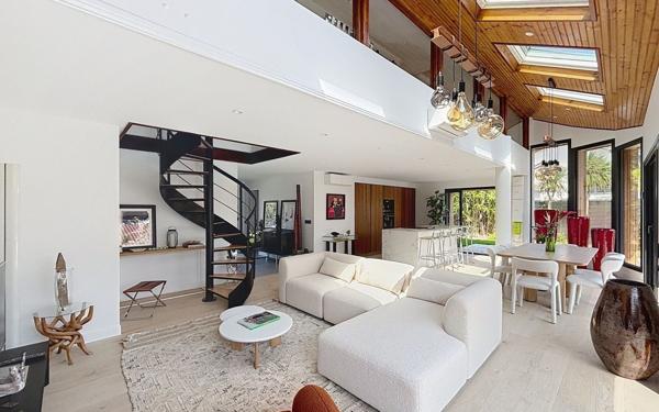 Maison à vendre    5 pièces • 140 m2 Anglet