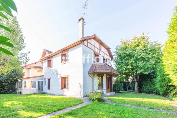 Maison 9 pièces - 189 m² Exclusivité efficity