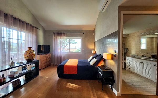 Appartement à vendre    3 pièces • 138,41 m2 Anglet