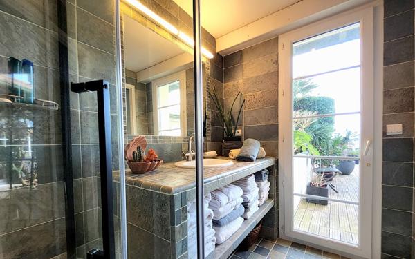 Appartement à vendre    3 pièces • 138,41 m2 Anglet