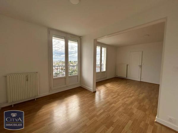 Appartement à louer 4 pièces 70.37m² Fleury-les-Aubrais (45400)