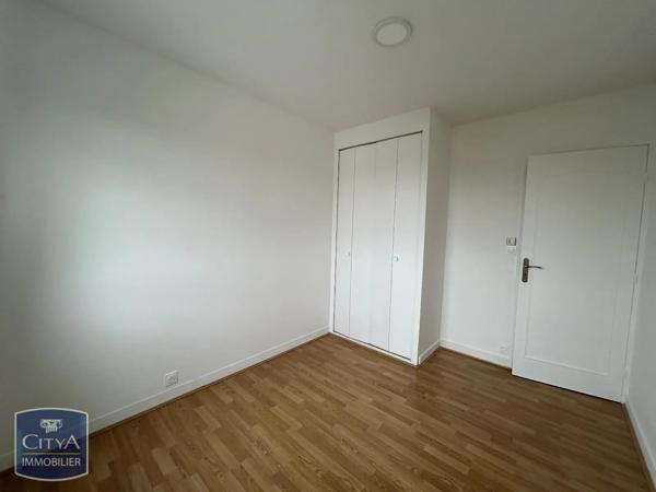 Appartement à louer 4 pièces 70.37m² Fleury-les-Aubrais (45400)