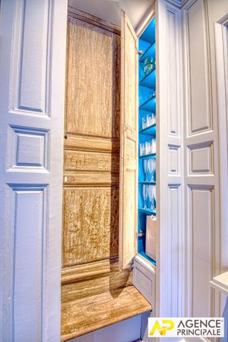 "Versailles Saint Louis" Exceptionnel - Comme une suite d'hôtel - Somptueux appartement de 60.76m² ! Loyer 2 850 €/mois charges comprises **  - Référence  28012