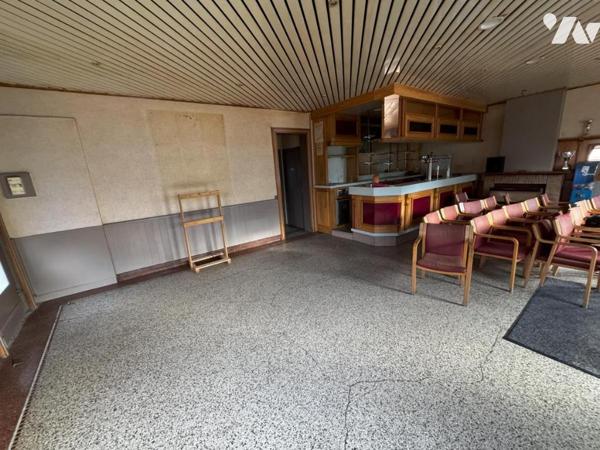 IMMEUBLE DE COMMERCE et d'HABITATION