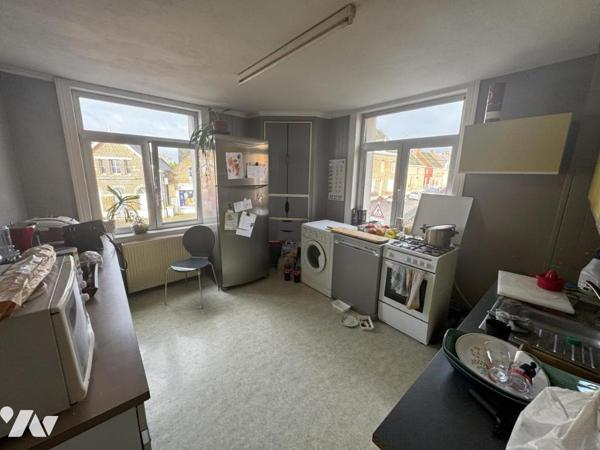 IMMEUBLE DE COMMERCE et d'HABITATION