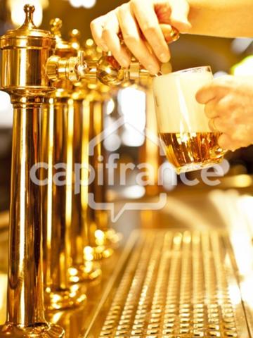 LILLE (59) - Bar emblématique du Vieux-Lille avec Licence IV