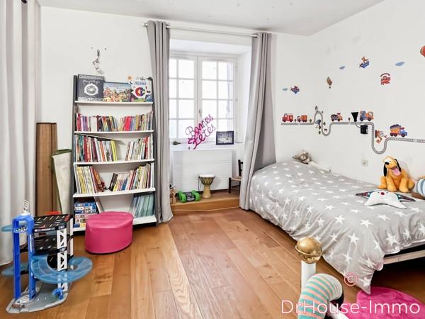 Maison à vendre 12 pièces de 301 m²