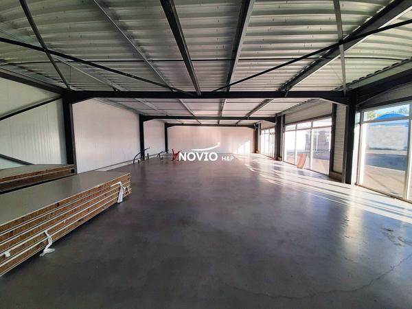 Cellule commerciale d'environ 200 m²