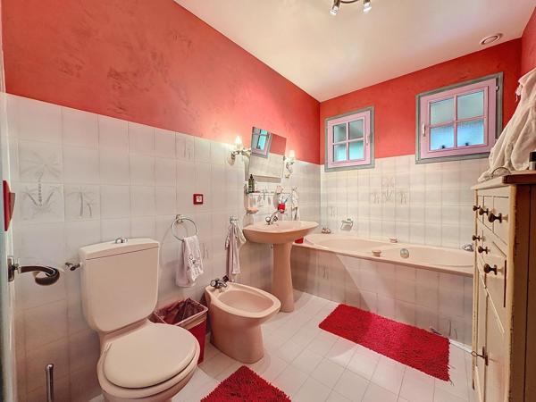 Maison de 160m2 avec sous-sol, 4 chambres et pré chevaux 2ha