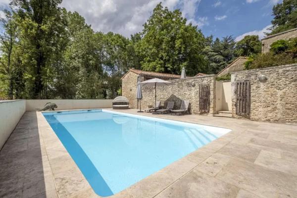 Château médiéval magnifiquement rénové