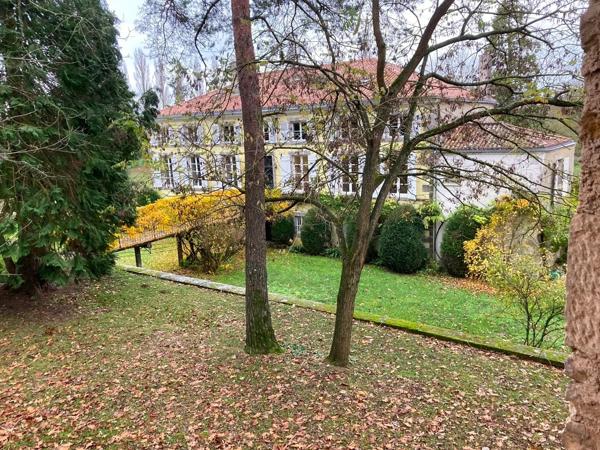 Château médiéval magnifiquement rénové
