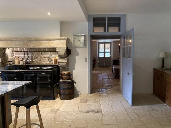 Château médiéval magnifiquement rénové