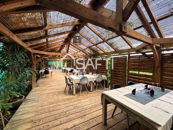 Restaurant renommé au François avec cadre exceptionnel