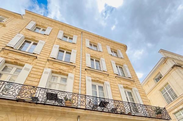 Appartement 5 pièces BORDEAUX centre Historique (33)