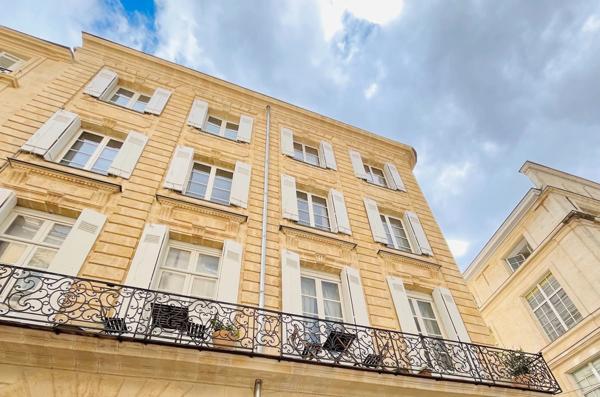 Appartement 5 pièces BORDEAUX centre Historique (33)