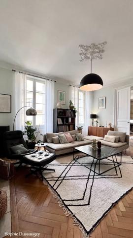 Appartement 5 pièces BORDEAUX centre Historique (33)