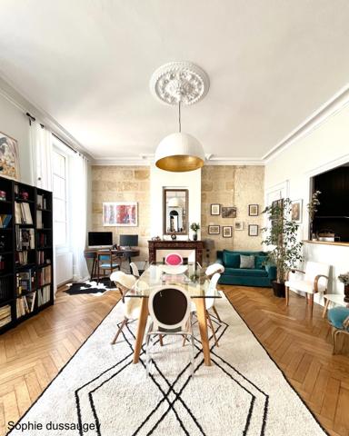 Appartement 5 pièces BORDEAUX centre Historique (33)