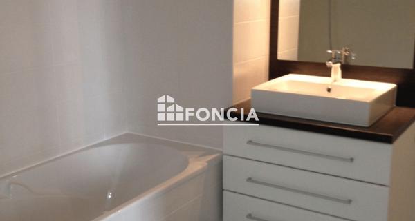 Location Appartement 2 pièces 40.7 m² - Courbevoie 92400
