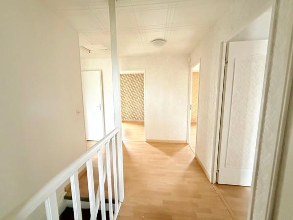 Vente                                                      Maison
                        
                     6 pièces                      116 m2                     à Combs-la-Ville