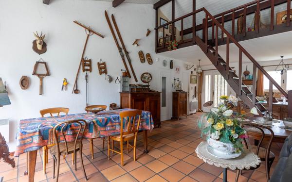 Maison à vendre    4 pièces •  Gastes