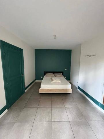 12 RUE CHEVRERIE - BEL F2 MEUBLE AU 1ER ETAGE