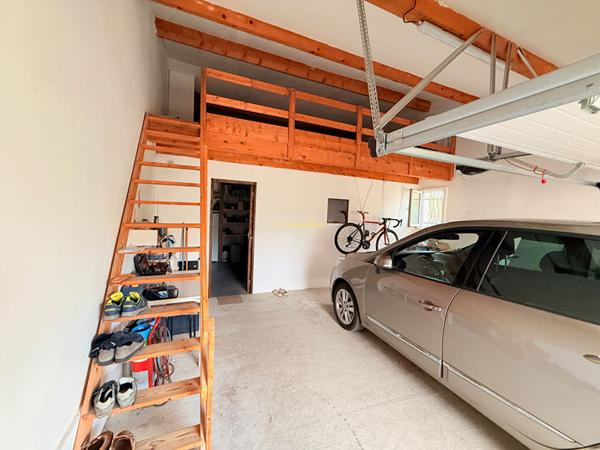 Maison - 6 pièces - 160 m²