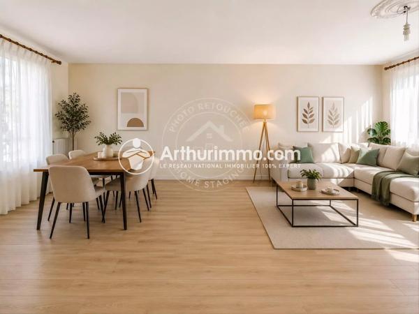 Vente                                                      Maison
                        
                     4 pièces                      76 m2                     à Saint-Pierre-du-Perray