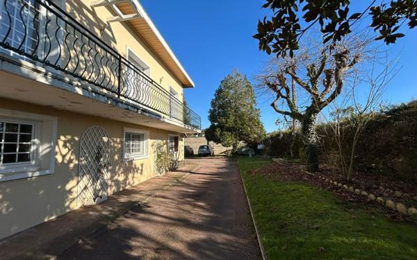 Maison à vendre    7 pièces •  La Rochefoucauld