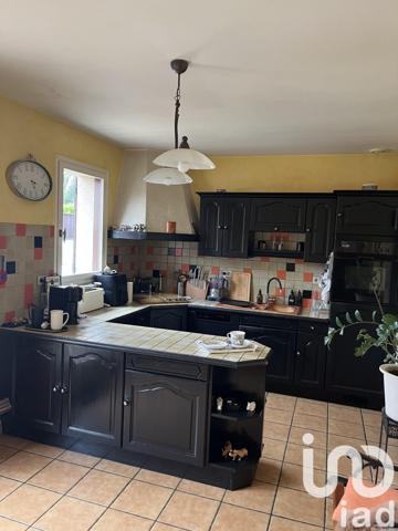 Maison 4 pièces de 145 m² à Courpière (63120)