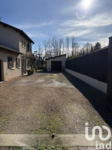 Maison 4 pièces de 145 m² à Courpière (63120)