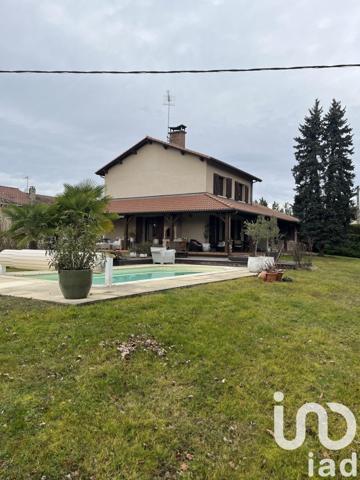 Maison 4 pièces de 145 m² à Courpière (63120)