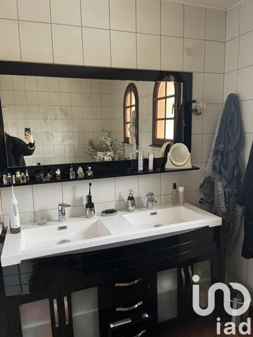 Maison 4 pièces de 145 m² à Courpière (63120)