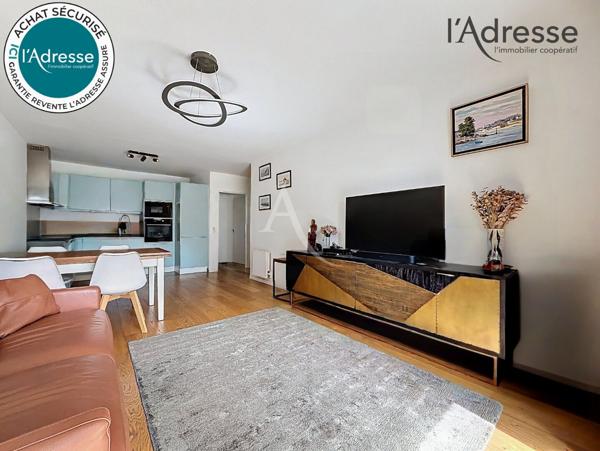 PUTEAUX/ Cours Voltaire - Appartement 3 pièces 72m² - 1 Balcon - 1 Parking - 1 Cave