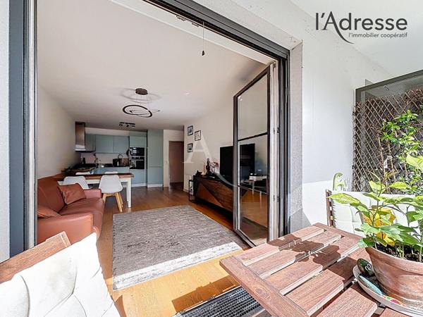 PUTEAUX/ Cours Voltaire - Appartement 3 pièces 72m² - 1 Balcon - 1 Parking - 1 Cave
