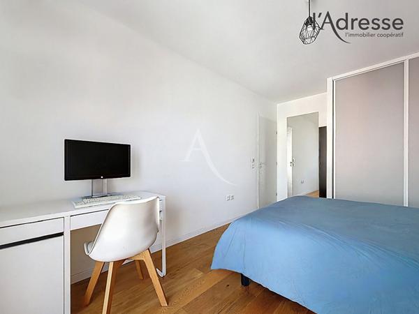 PUTEAUX/ Cours Voltaire - Appartement 3 pièces 72m² - 1 Balcon - 1 Parking - 1 Cave