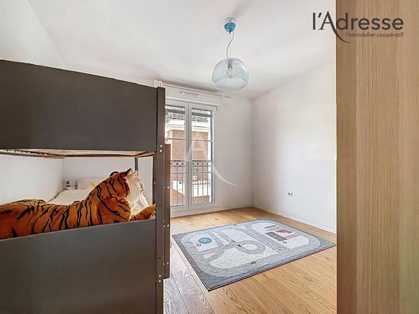PUTEAUX/ Cours Voltaire - Appartement 3 pièces 72m² - 1 Balcon - 1 Parking - 1 Cave