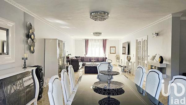 Maison 9 pièces de 312 m² à Noisy-le-Sec (93130)