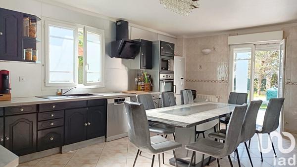 Maison 9 pièces de 312 m² à Noisy-le-Sec (93130)