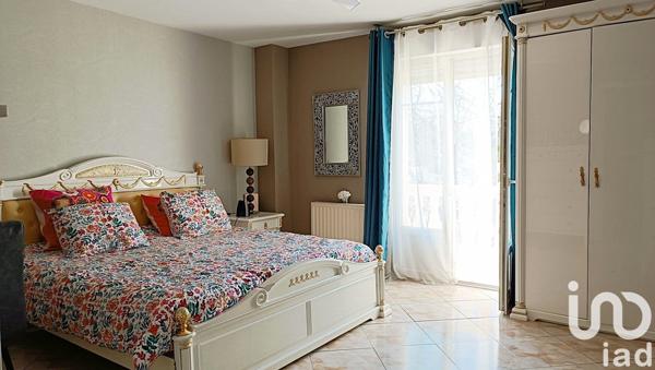 Maison 9 pièces de 312 m² à Noisy-le-Sec (93130)