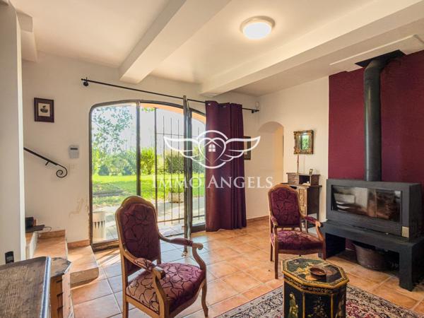 Mas 265 m2, en campagne, au calme absolu