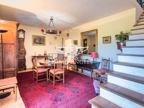 Mas 265 m2, en campagne, au calme absolu